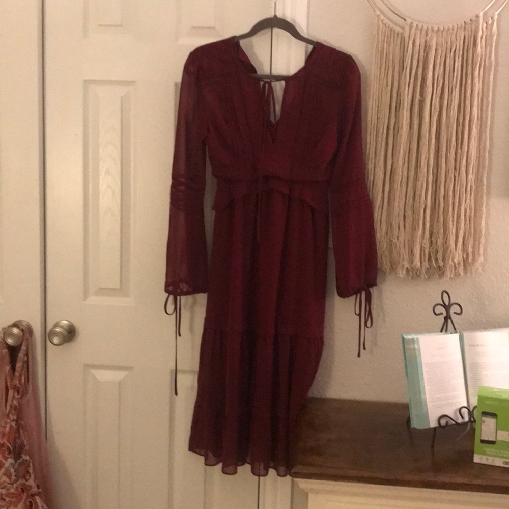 Gianni Bini - Deep red midi dress